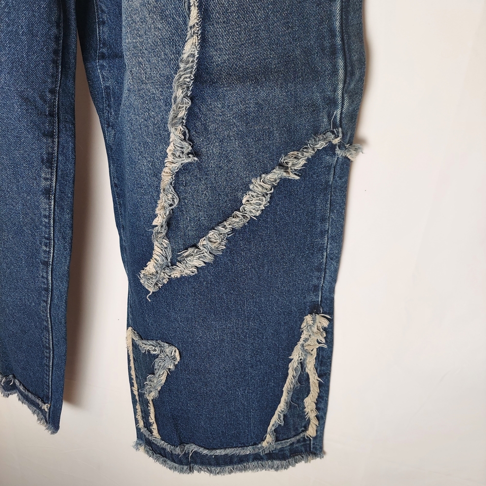 Distressed Star Pattern Denim Jeans - Picture 4 of 5